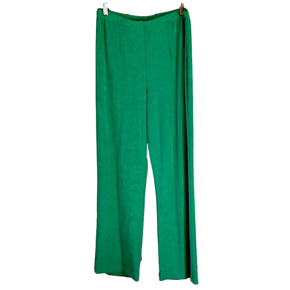 Travelers Green Pants Size Medium St. Patrick’s Day Kelly Green Wrinkle Reistant - Picture 1 of 13